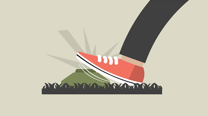 【閲覧注意】対戦車地雷を踏んだ男、肉片飛び散ってしまう･･･（動画）