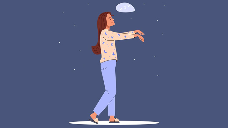 夜中に部屋を歩き回るこの女性、夢遊病らしい（動画）