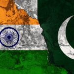インドとパキスタンの国境で行われる衛兵交代セレモニー（動画）
