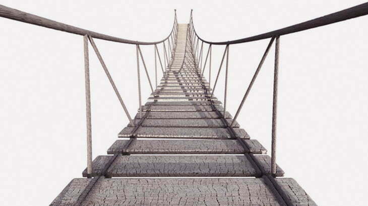 吊り橋を渡っていた人々、強風に煽られて大変なことに･･･（動画）