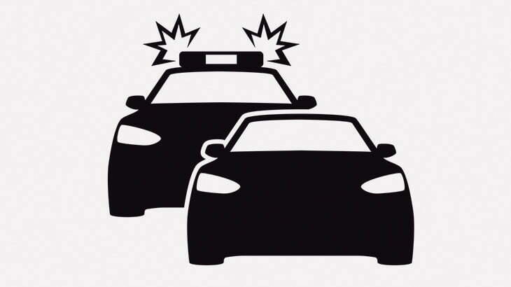 警察から逃げていた車、建物をぶっ壊してしまう（動画）