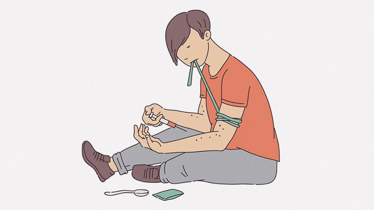 麻薬中毒者の男、電車の中で注射してしまう（動画）