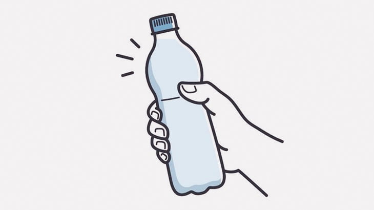 【インド】ご飯を食べ終えた若者「ペットボトルの水で手を洗おう」 → 電車に轢かれる（動画）