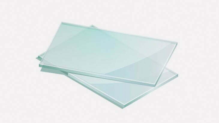 作業員の男性、重いガラスに頭を潰されて死亡･･･（動画）