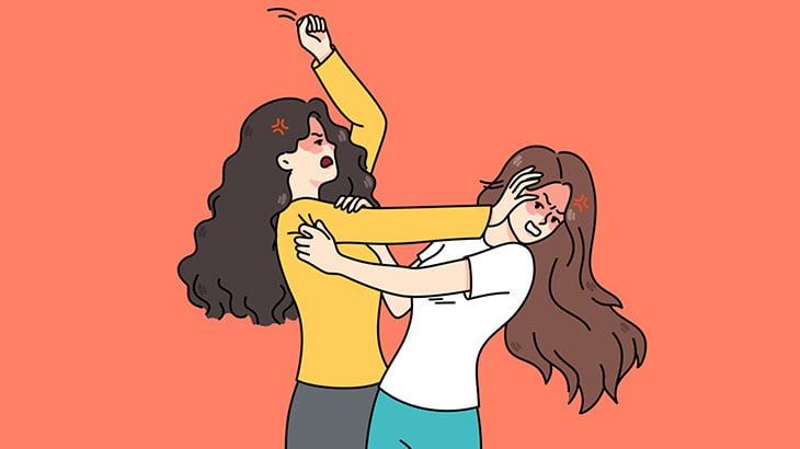 【中国】女2人による、近隣トラブル戦争（動画）