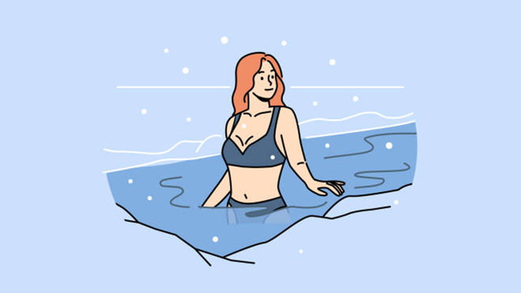 氷が張った水辺でひたすら氷で遊ぶ、自称「アイスクイーン」の女（動画）