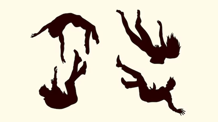 突然、空から何人も地面に落ちてきた･･･（動画）