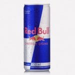 凍らせたレッドブルにレッドブルを注いだキラキラエナジードリンク