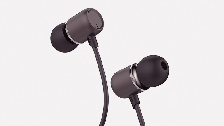 自分の耳の穴にジャストフィットするイヤホンを作ってみるのはいかがですか？